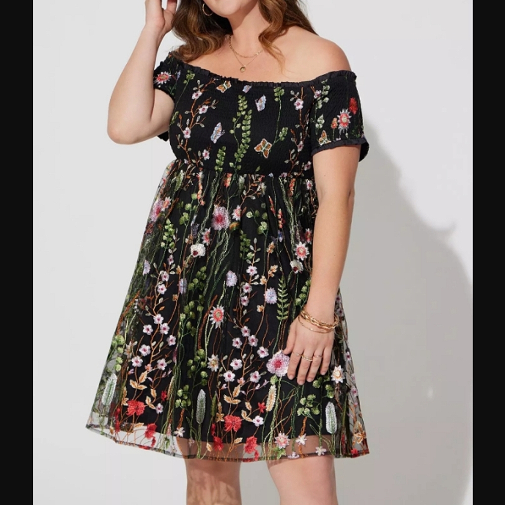 NWT Torrid Sheer Black Lace Smocked Off Shoulder Floral Embroidered Dress, sz 4